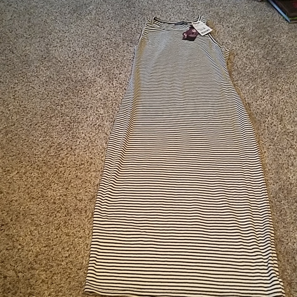 Size small black and off white tank deess
